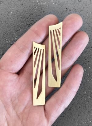 Second image of product: Statement stud earrings in gold plated sterling silver