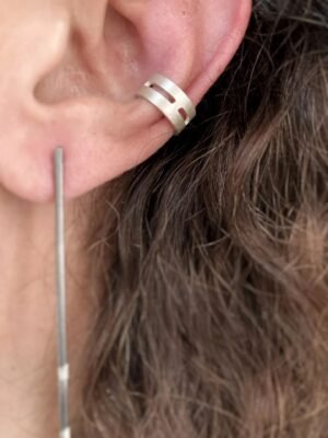 Second image of product: Modern ear cuff in sterling silver