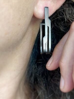 Second image of product: Sterling silver stud earrings plated with black rhodium in architectural design