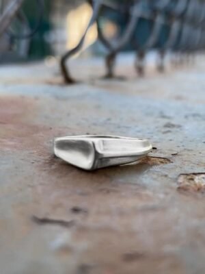 Third image of product: Asymmetrical chunky ring in gold plated sterling silver