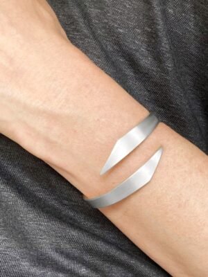 Minimalist cuff bracelet in sterling silver