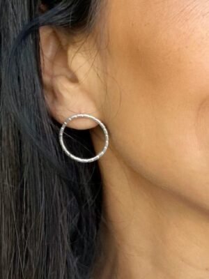 Second image of product: Minimalist round stud earrings in sterling silver