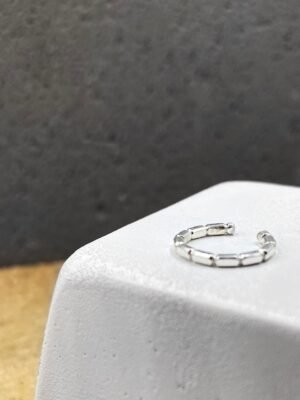 Minimalist ear cuff in sterling silver