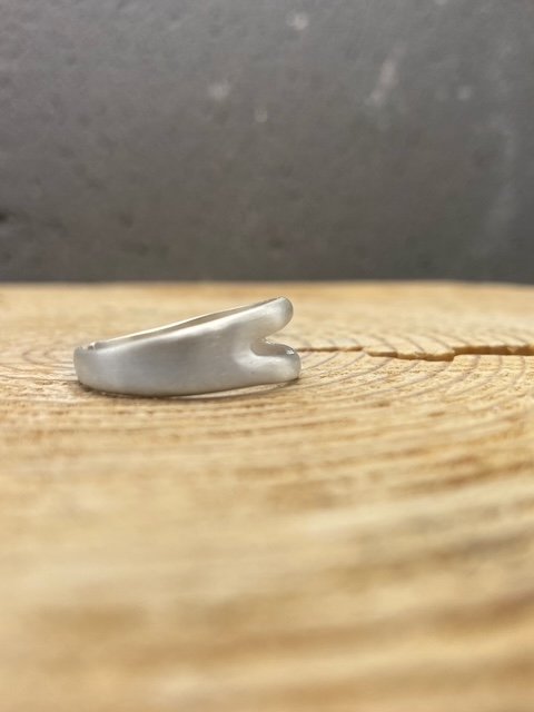 Forms Chunky double line ring in sterling silver - Image 5
