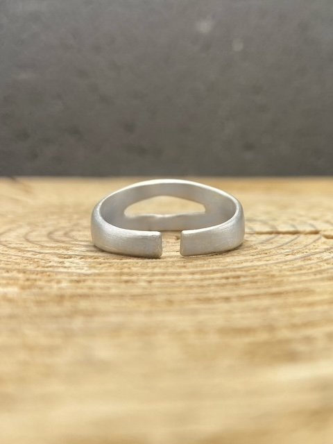 Forms Chunky double line ring in sterling silver - Image 4