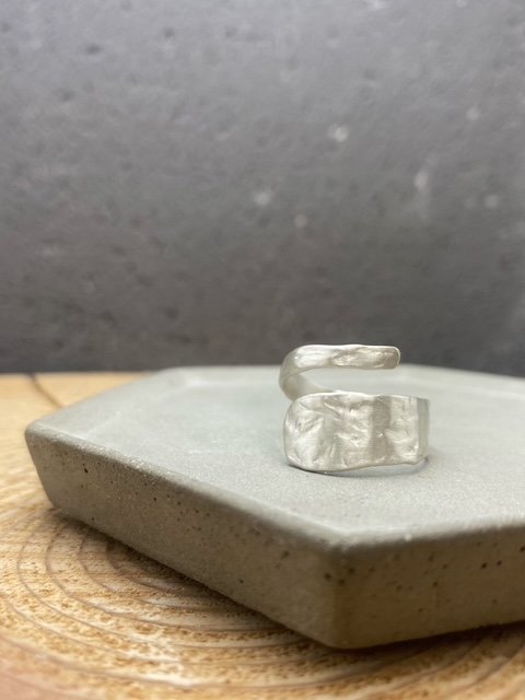 Raw textured wrap ring in sterling silver - Image 4
