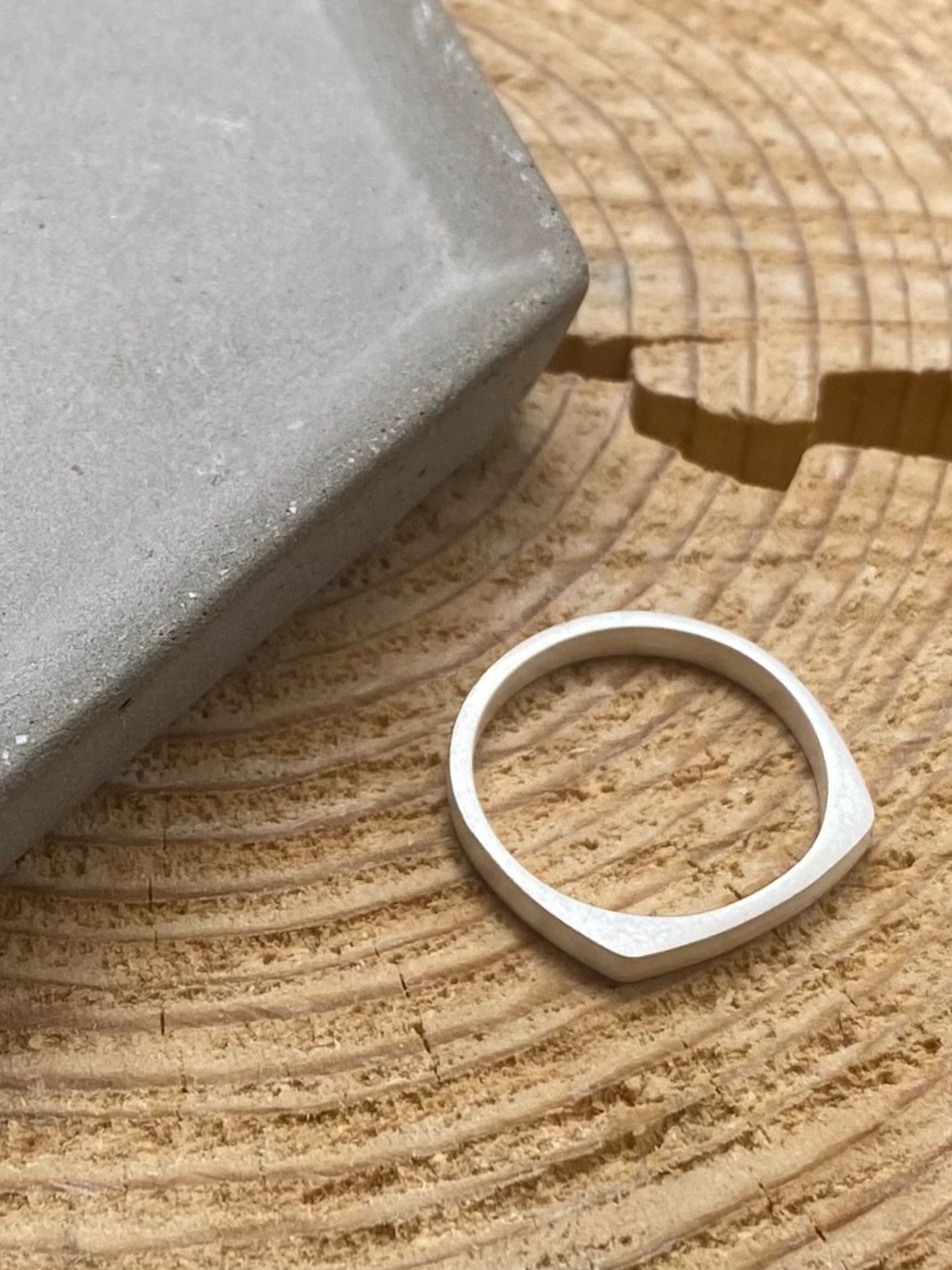 Stackable geometric ring in sterling silver - Image 3