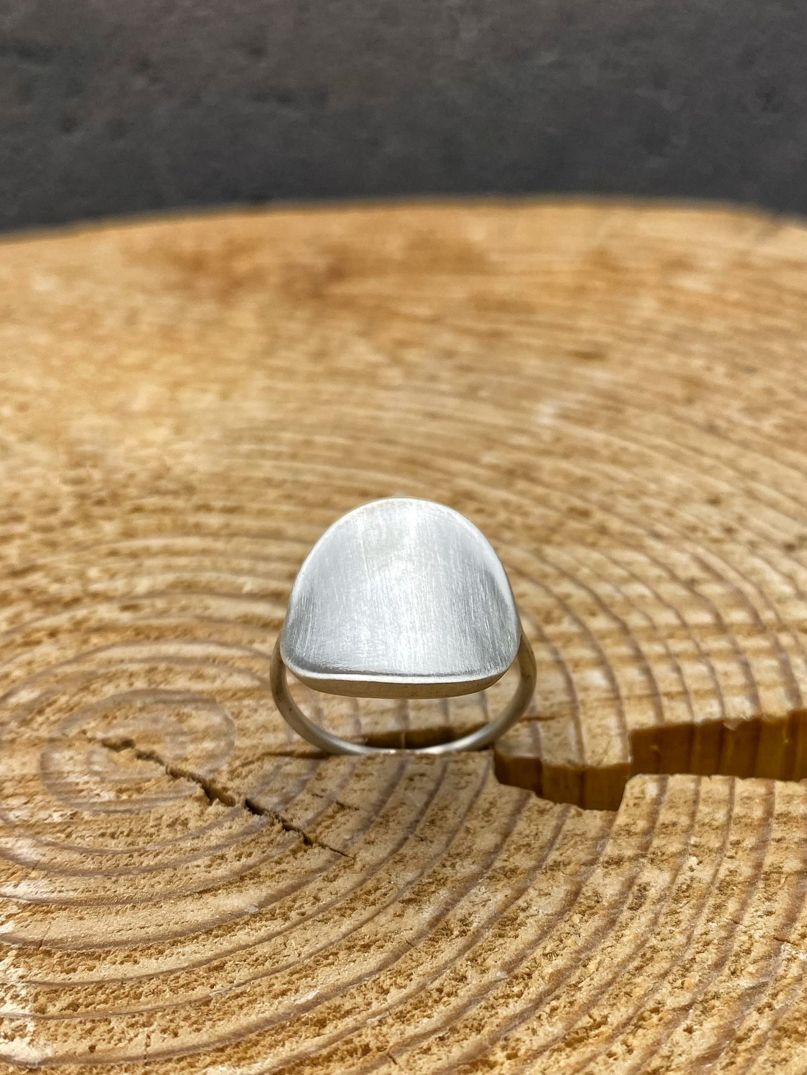 Forms Round ring with thin band in sterling silver - Image 6